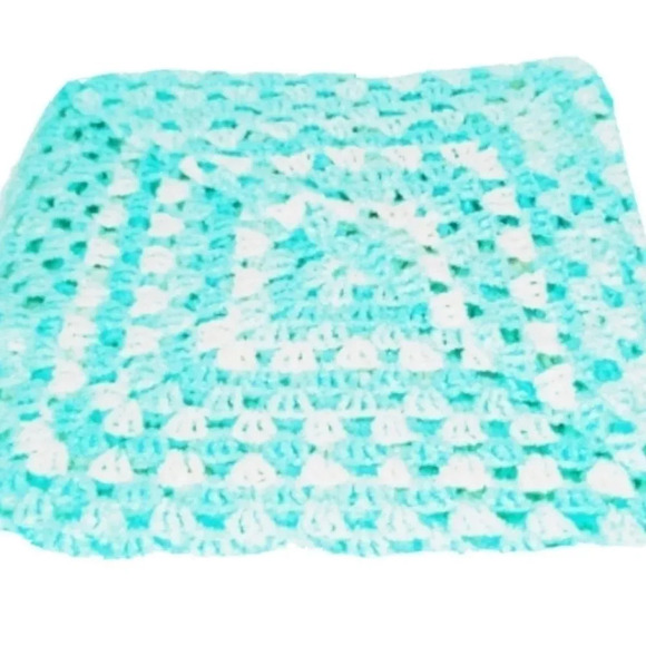 Lightweight Crocheted Handmade Blanket/Throw - Picture 1 of 4